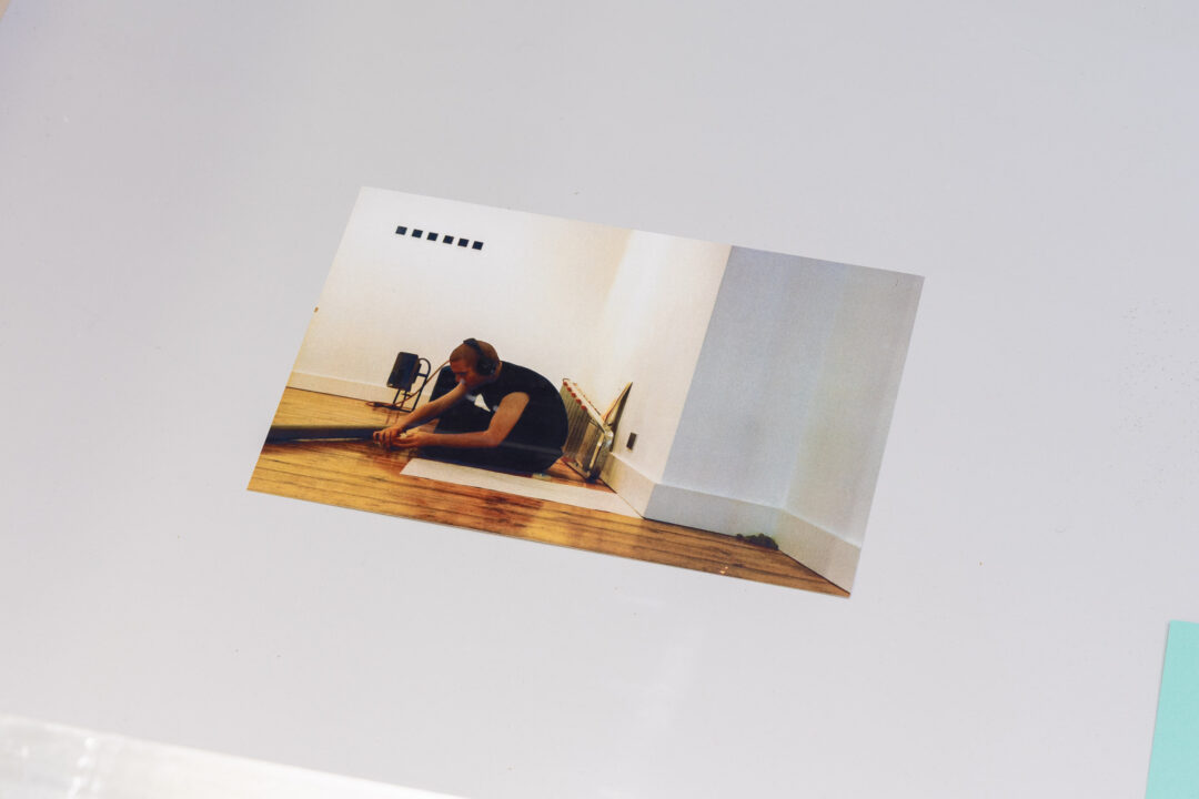 Simon Moretti, Interlude, 1999, Performance, Platform, London. Photo Effie Paleologu , Courtesy the artist © Simon Moretti. All rights reserved, DACS 2025