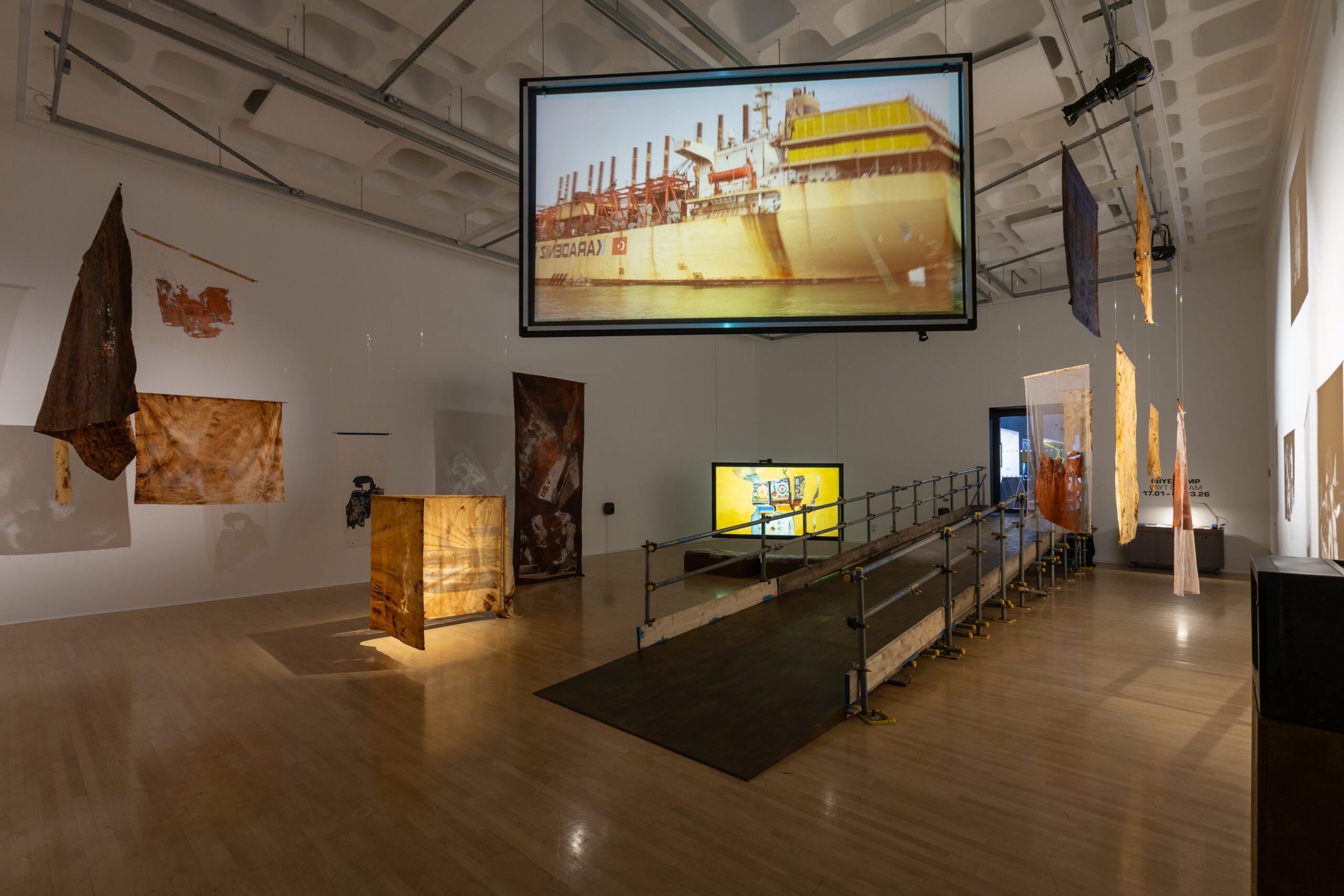Installation view from Ibiye Camp 'layt de kam'